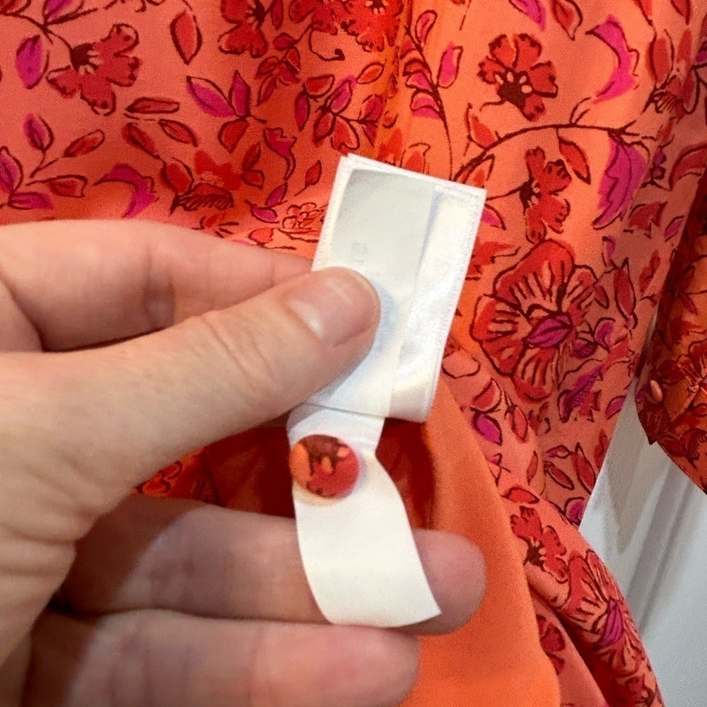 Vineyard Vines Silk Infused Floral Long Sleeve Dress Ruffle Shoulder Pintuck M - Picture 9 of 10